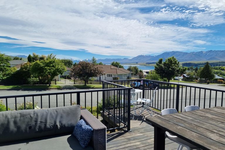 Photo of property in 34 Aorangi Crescent, Lake Tekapo, 7999