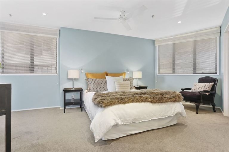 Photo of property in 4/5d The Promenade, Takapuna, Auckland, 0622