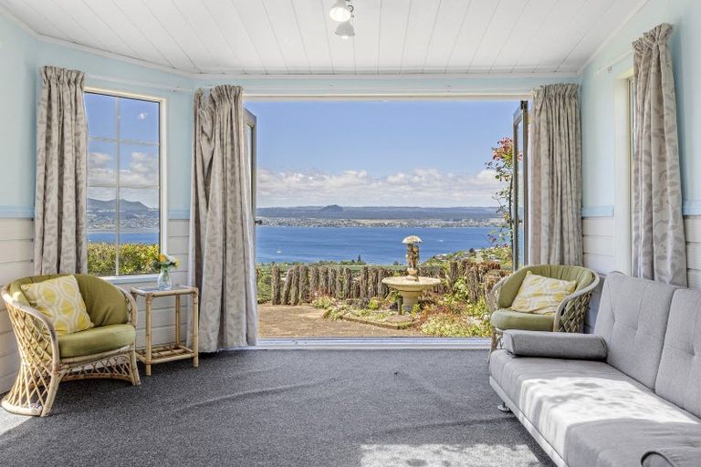 Photo of property in 65 Te Moenga Park, Acacia Bay, Taupo, 3330