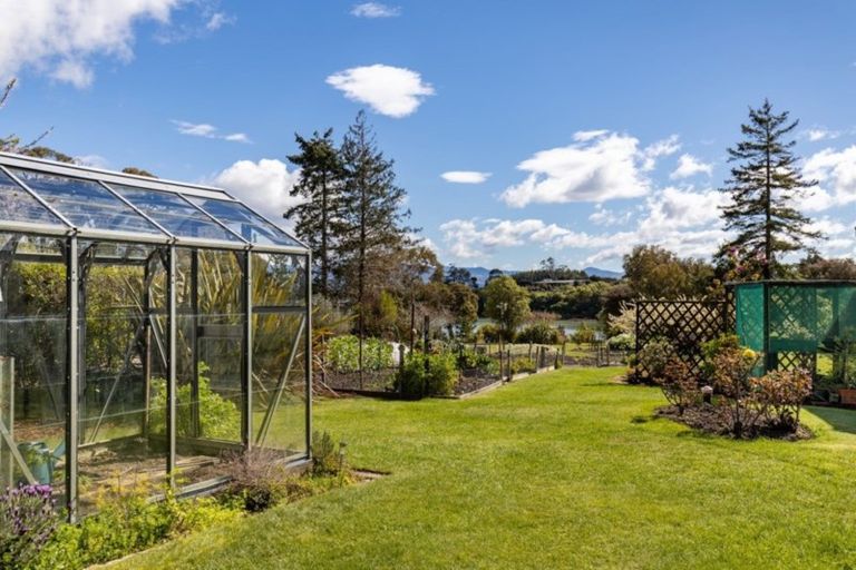 Photo of property in 172 Kina Peninsula Road, Tasman, Upper Moutere, 7173