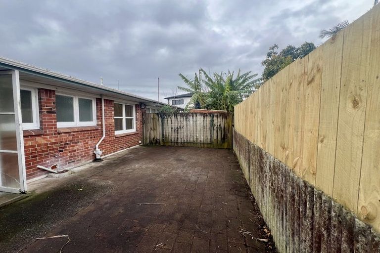 Photo of property in 4/8 Winspear Place, Manukau, Auckland, 2025