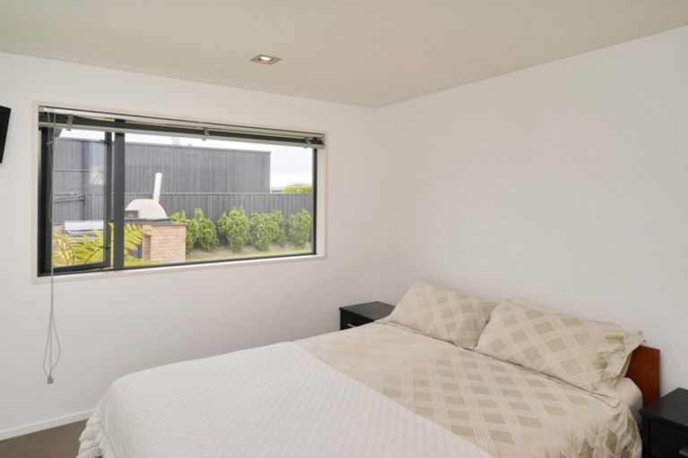 Photo of property in 43 Westpark Drive, Burnside, Christchurch, 8053