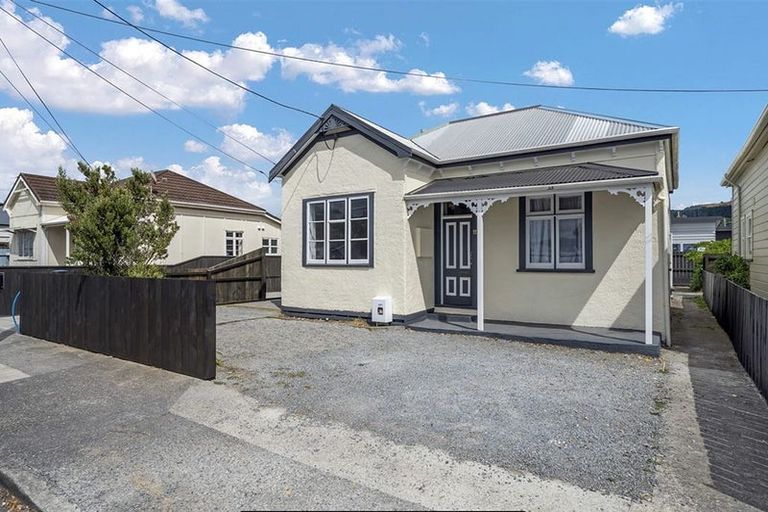Photo of property in 11 Richmond Street, Petone, Lower Hutt, 5012