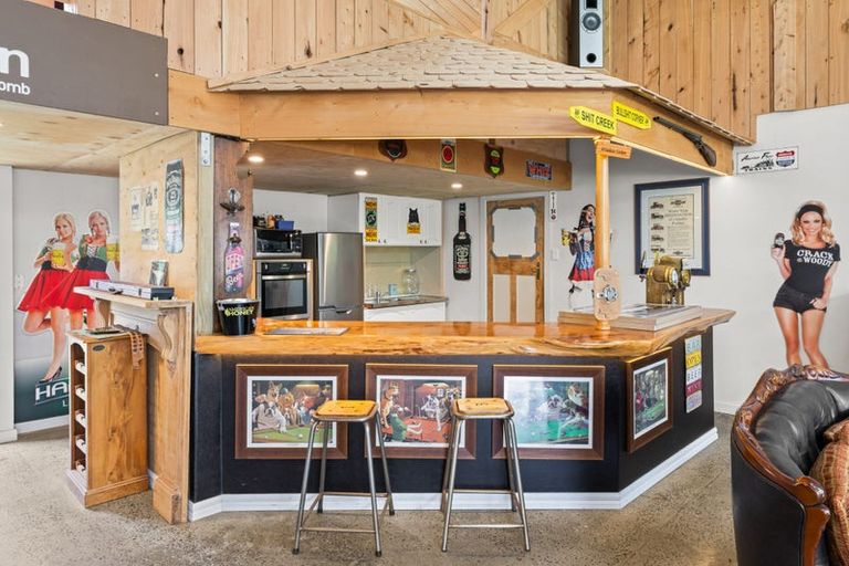 Photo of property in 2195 Waimarama Road, Waimarama, Havelock North, 4294