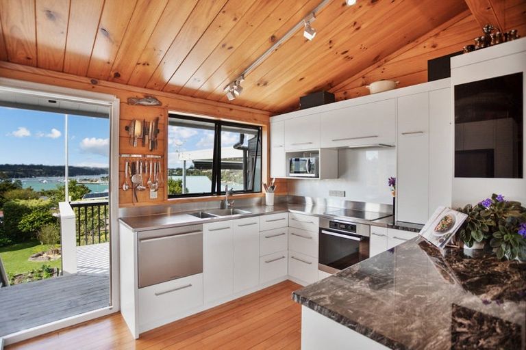 Photo of property in 11 Okiato Road, Okiato, Russell, 0272