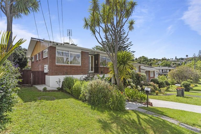 Photo of property in 1/23 Liston Crescent, Cockle Bay, Auckland, 2014