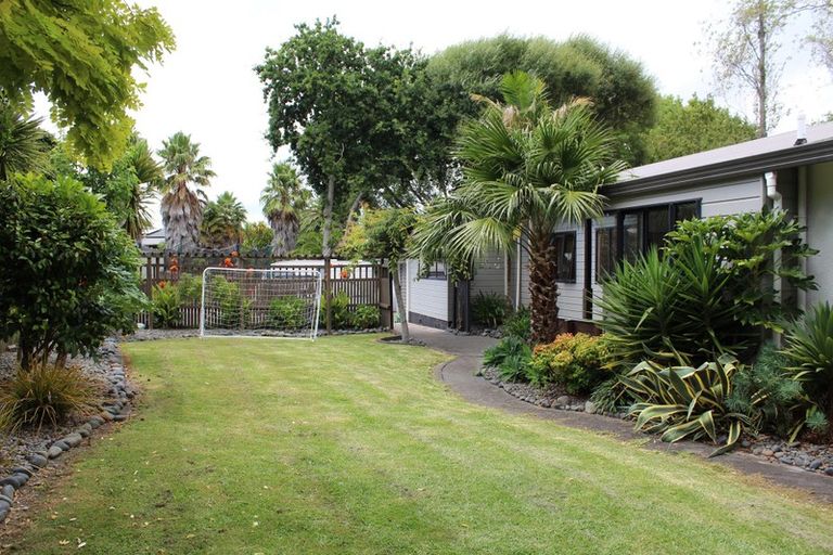 Photo of property in 61a Howe Street, Howick, Auckland, 2014