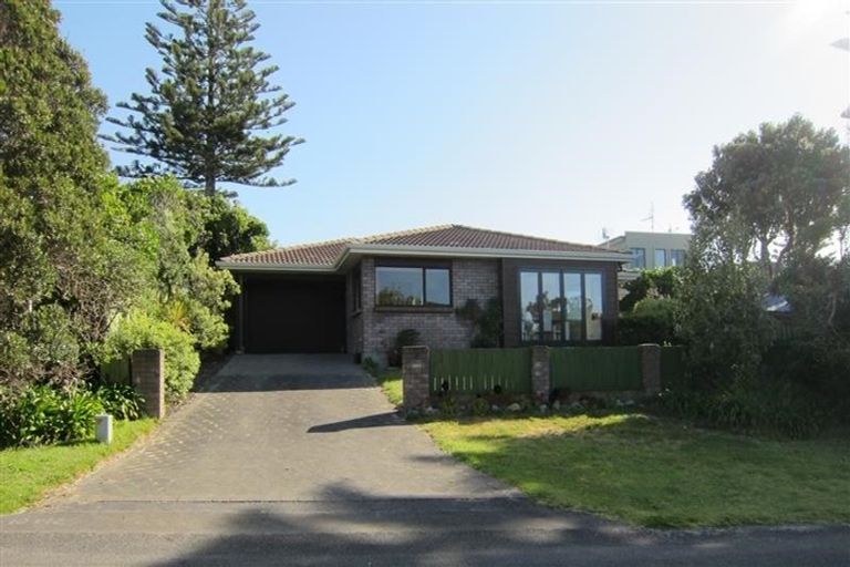Photo of property in 10 Arthur Street, Paraparaumu Beach, Paraparaumu, 5032