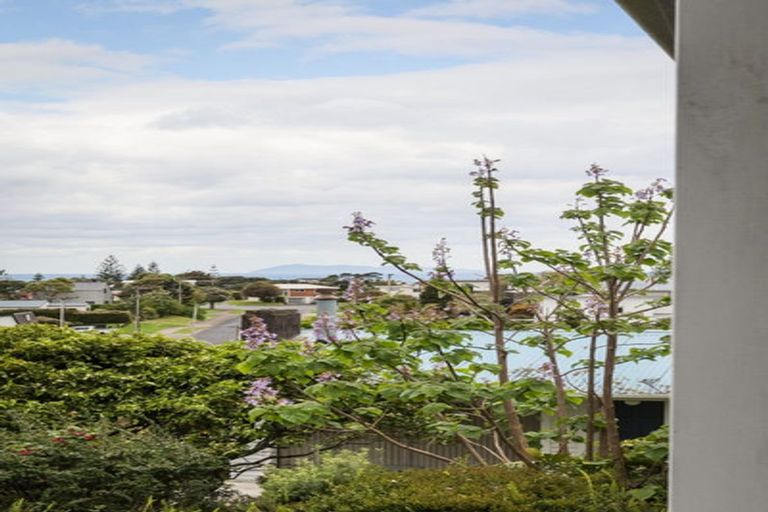 Photo of property in 58 The Crescent, Waihi Beach, 3611