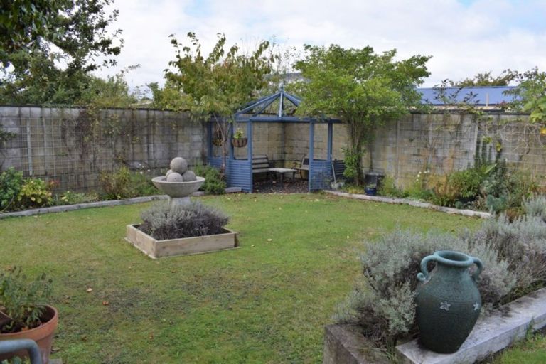 Photo of property in 24 Lemon Street, Otaki, 5512