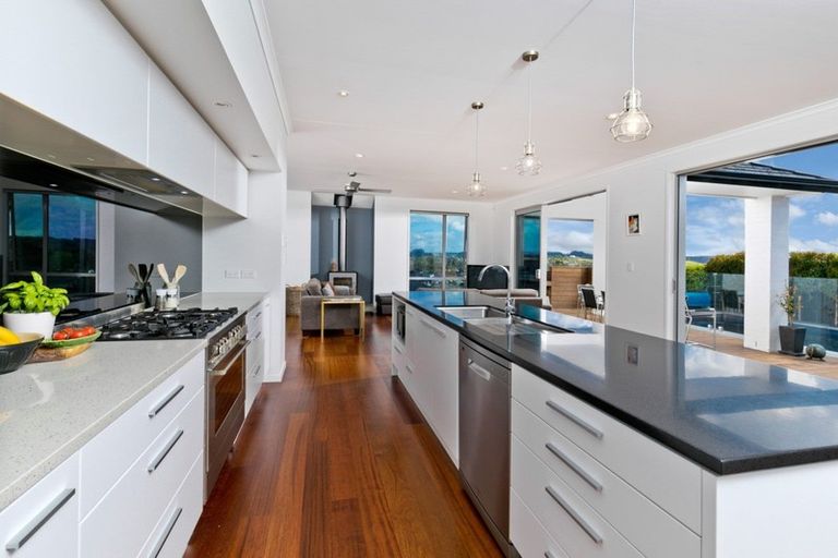 Photo of property in 6 Skipjack Pass, Silverdale, 0932