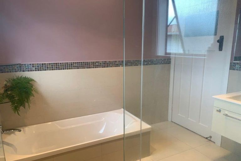 Photo of property in 24 Morrissey Street, Hawera, 4610