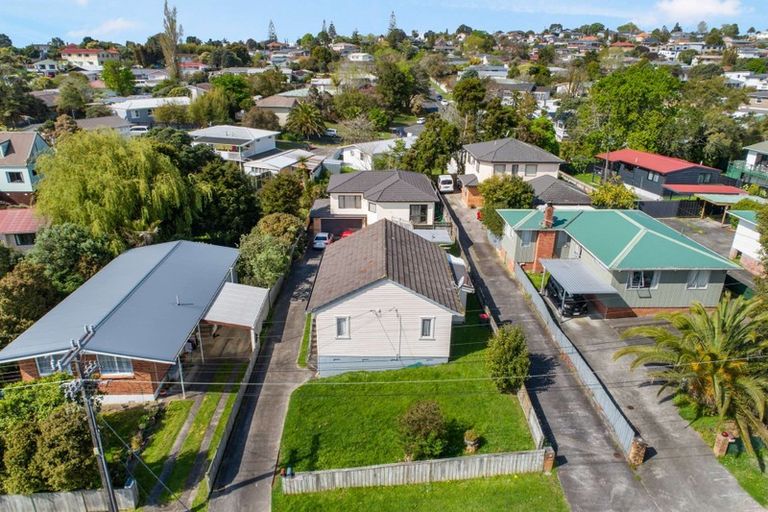 Photo of property in 17a Kereru Street, Henderson, Auckland, 0612