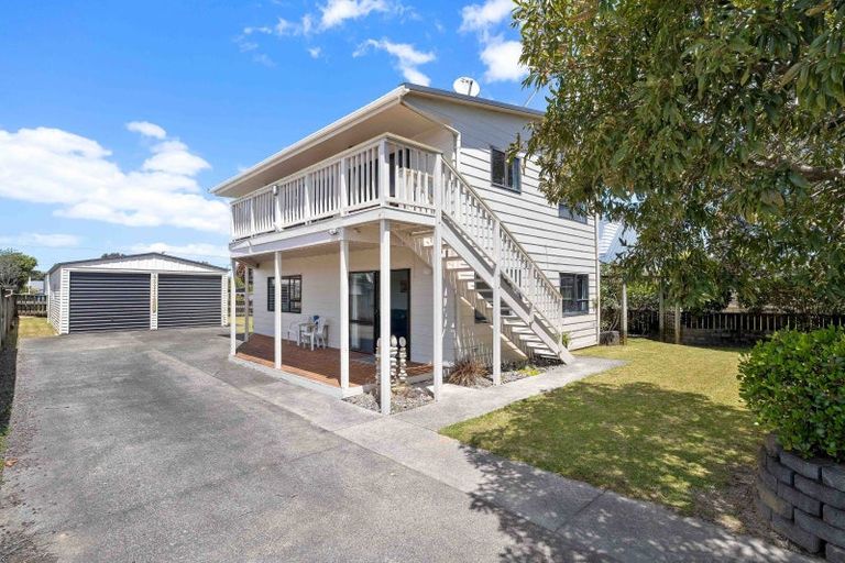 Photo of property in 112 Hampton Road, Whangamata, 3620