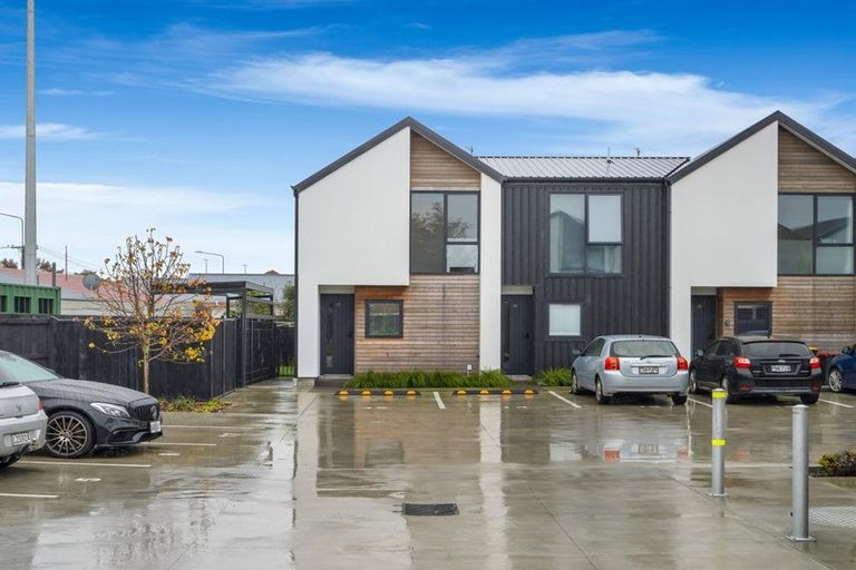 Photo of property in 17/27 New Brighton Road, Shirley, Christchurch, 8061