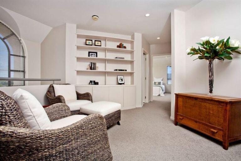 Photo of property in 52 Onetaunga Road, Chatswood, Auckland, 0626