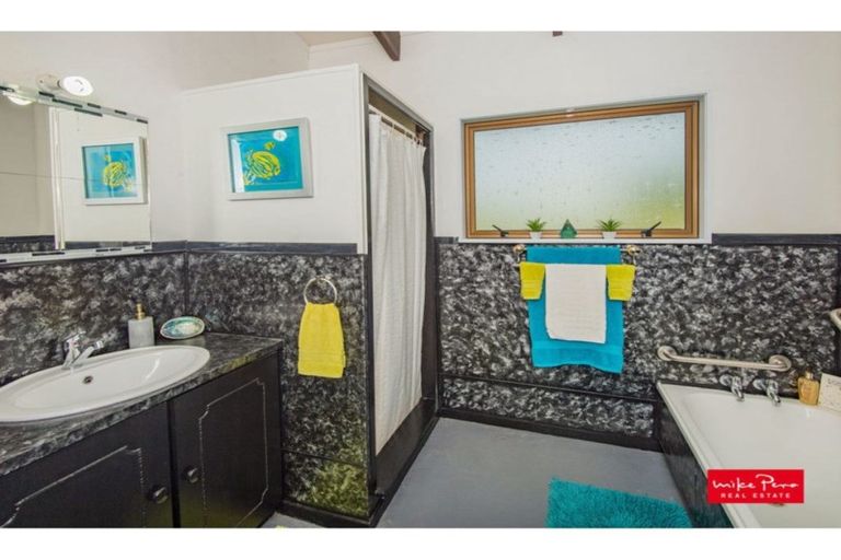 Photo of property in 18 Addison Road, Pataua South, Onerahi, 0192