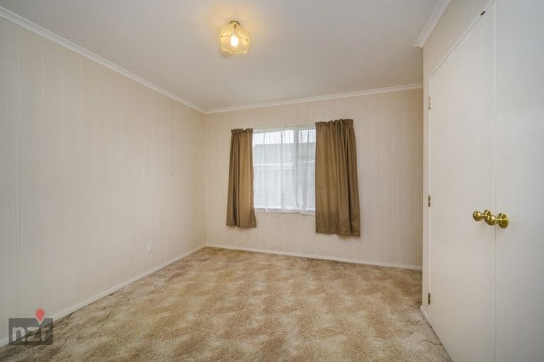 Photo of property in 5 Rosebank Avenue, Kelvin Grove, Palmerston North, 4414