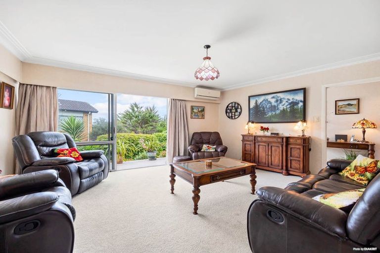Photo of property in 16 Kurnell Drive, Botany Downs, Auckland, 2010