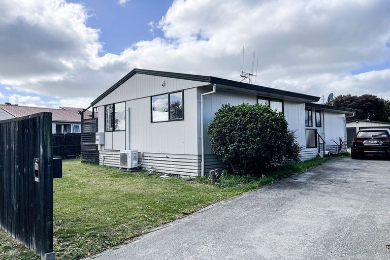 Photo of property in 18 Garland Drive, St Andrews, Hamilton, 3200