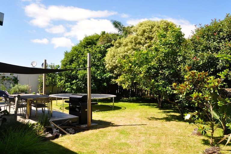 Photo of property in 39 Ocean View Road, Waihi Beach, 3611