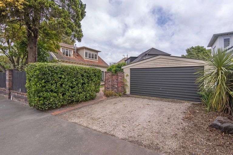 Photo of property in 13 Idris Road, Fendalton, Christchurch, 8052