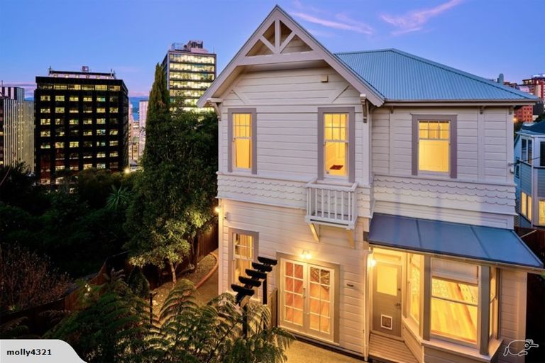 Photo of property in 57 Bolton Street, Kelburn, Wellington, 6012