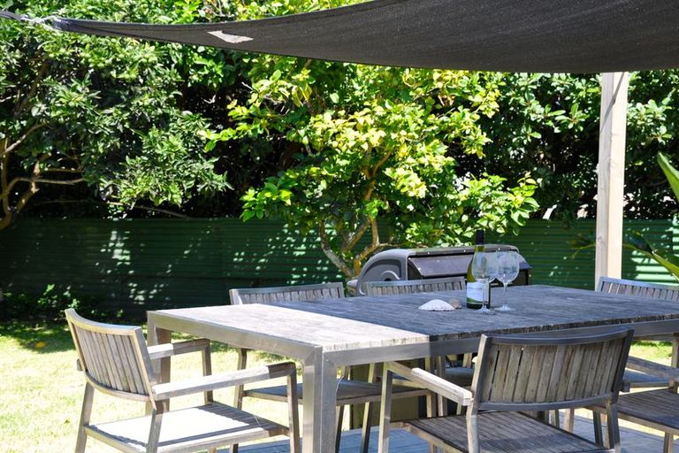 Photo of property in 39 Ocean View Road, Waihi Beach, 3611