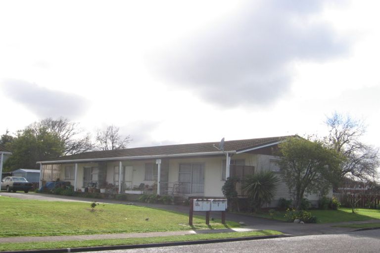 Photo of property in 52-56 Montgomery Crescent, Lansdowne, Masterton, 5810