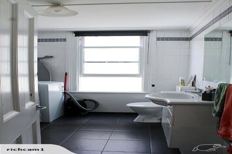 Photo of property in 48a Porritt Avenue, Mount Victoria, Wellington, 6011