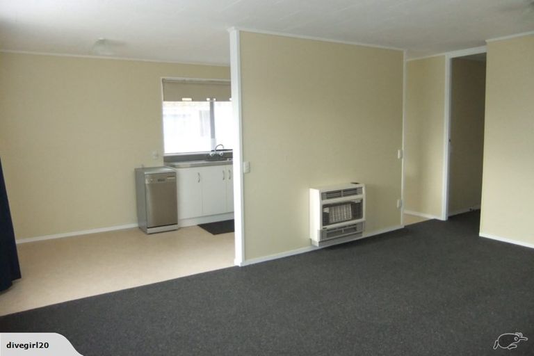 Photo of property in 4 Bryce Place, Kelvin Grove, Palmerston North, 4414