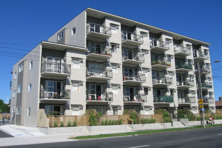 Photo of property in 27 Huia Road, Papatoetoe, Auckland, 2025