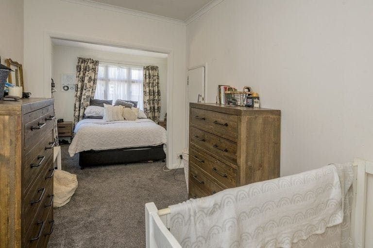 Photo of property in 27 Wilton Street, Levin, 5510