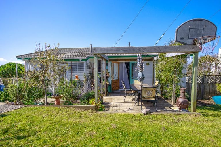 Photo of property in 3 Piko Street, Titahi Bay, Porirua, 5022
