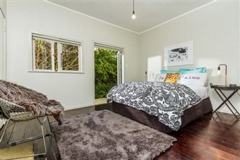 Photo of property in 143 Ocean View Road, Hillcrest, Auckland, 0627