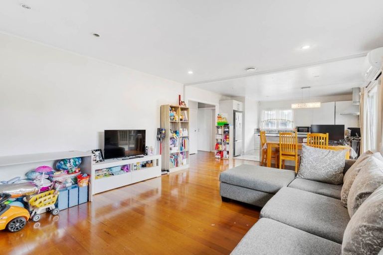 Photo of property in 9 Wilsher Crescent, Henderson, Auckland, 0612