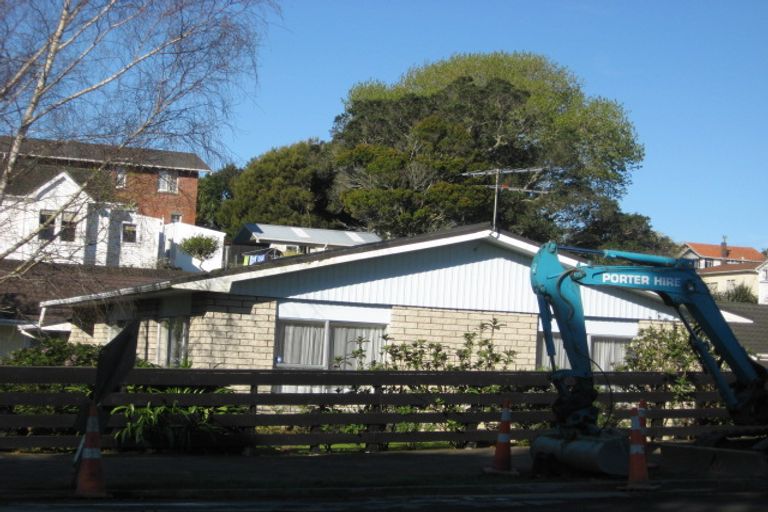 Photo of property in 31 Carrington Street, New Plymouth, 4310