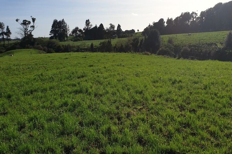 Photo of property in 412b Corbett Road, Lepperton, New Plymouth, 4373