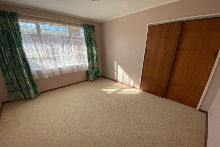 Photo of property in 9 Raglan Avenue, Cloverlea, Palmerston North, 4412