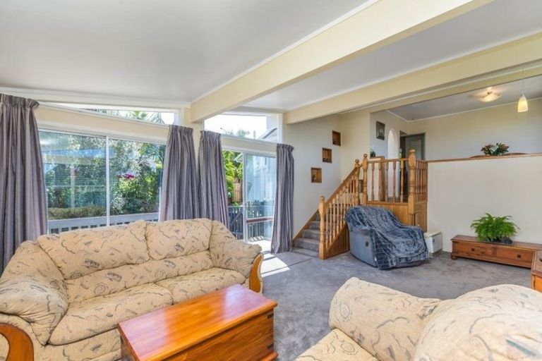 Photo of property in 20 Chequers Avenue, Glenfield, Auckland, 0629