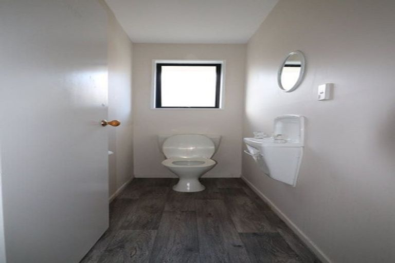 Photo of property in 146 Burwood Road, Burwood, Christchurch, 8083