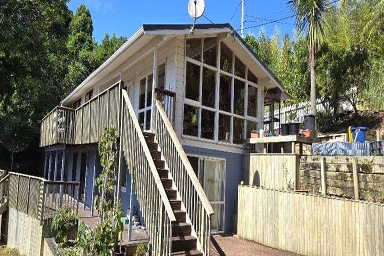 Photo of property in 181 Browns Bay Road, Browns Bay, Auckland, 0630
