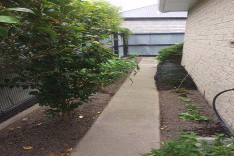 Photo of property in 2/15 Highsted Road, Bishopdale, Christchurch, 8053