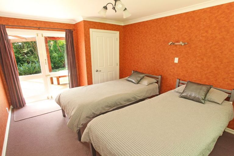 Photo of property in 1a Upper Cross Street, Raglan, 3225