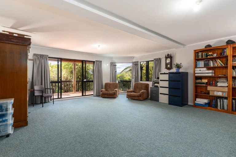 Photo of property in 9 Furneaux Grove, Whitby, Porirua, 5024
