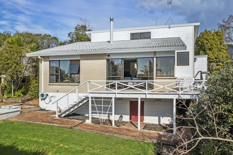 Photo of property in 2/49 Carlisle Road, Torbay, Auckland, 0630