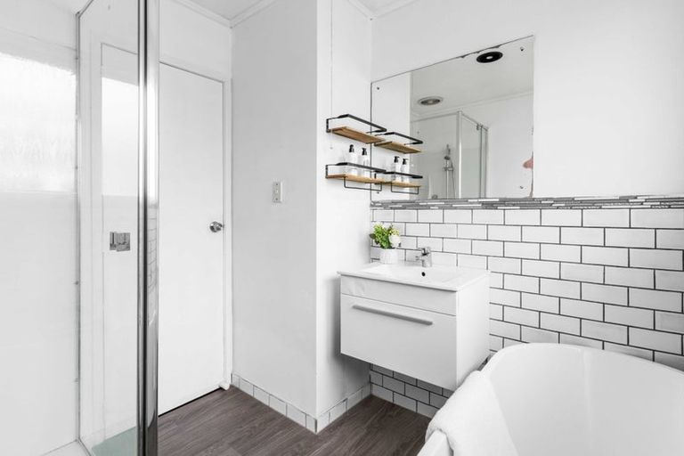 Photo of property in 15 Frostbite Place, Ranui, Auckland, 0612