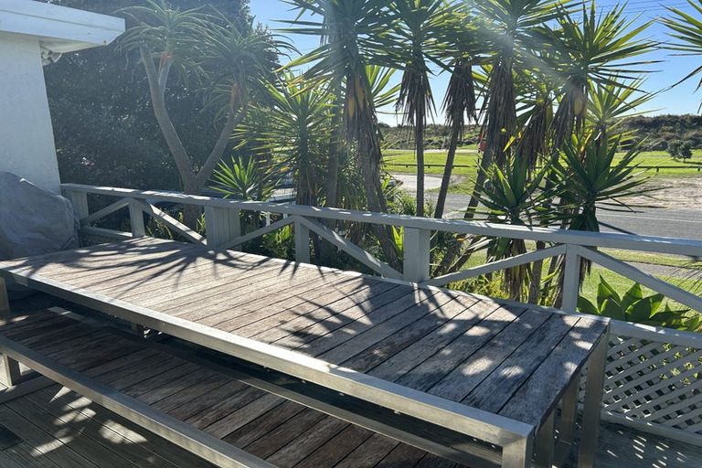 Photo of property in 716a Papamoa Beach Road, Papamoa Beach, Papamoa, 3118