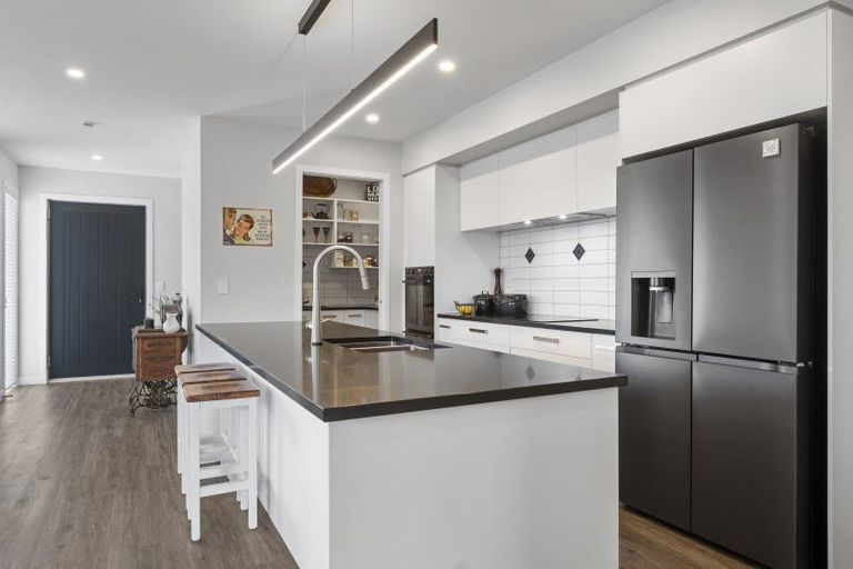 Photo of property in 4 Kiwitea Grove, Feilding, 4702