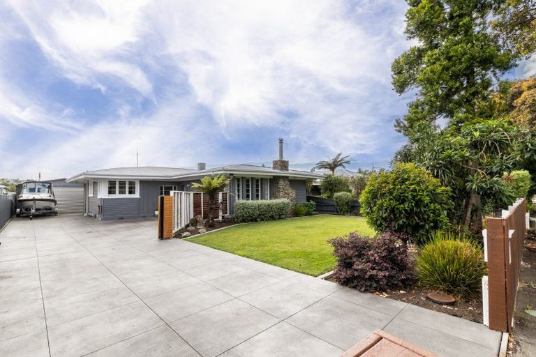 Photo of property in 11 Tom Parker Avenue, Marewa, Napier, 4110